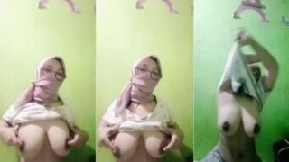 Bokep Indo Tanpa Ragu Khoe Si Toge Jilbab Nekat Barbar